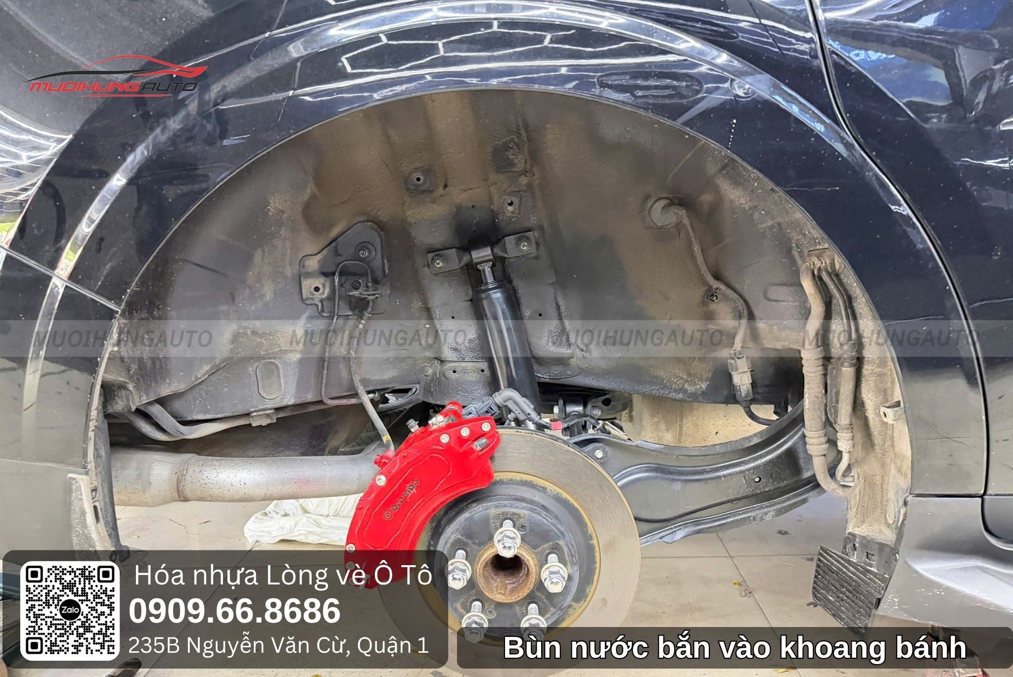Vè nỉ bị mục khiến bùn nước bắn trực tiếp vào khoang bánh