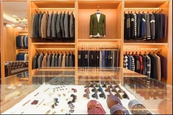 Adam store