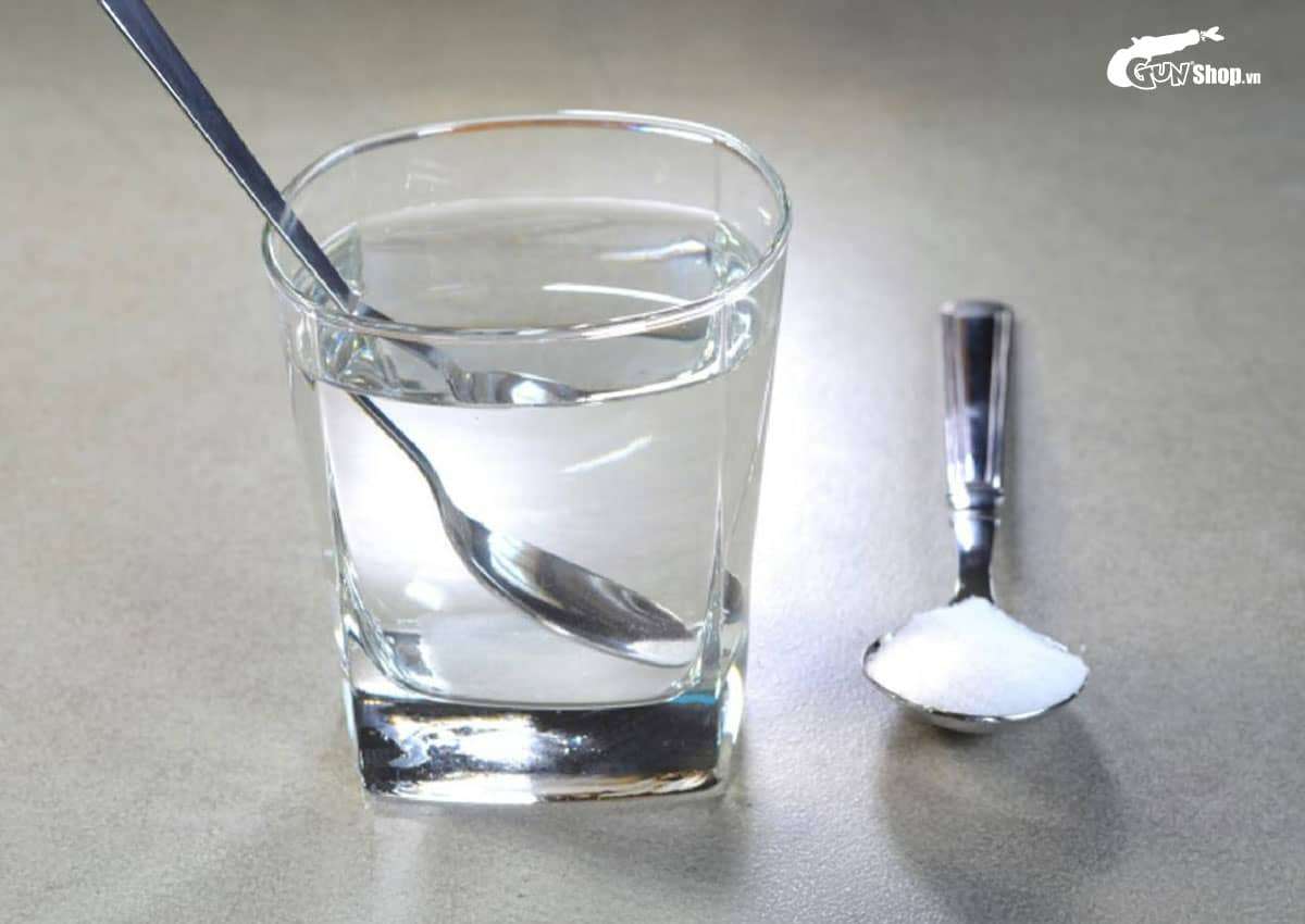 Súc miệng bằng nước muối sau khi quan hệ bằng miệng có tác dụng gì?