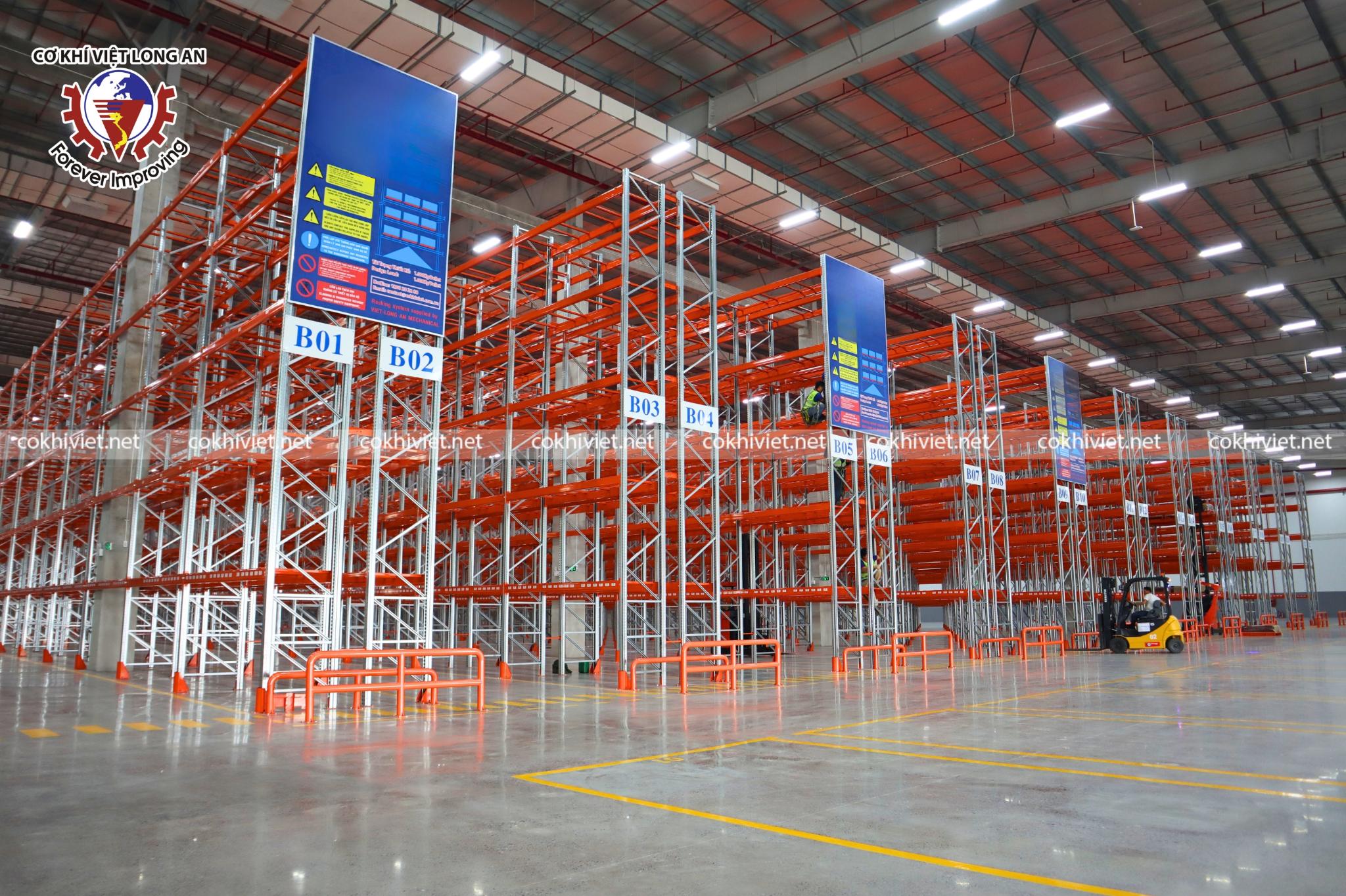 kệ selective ngành logistics