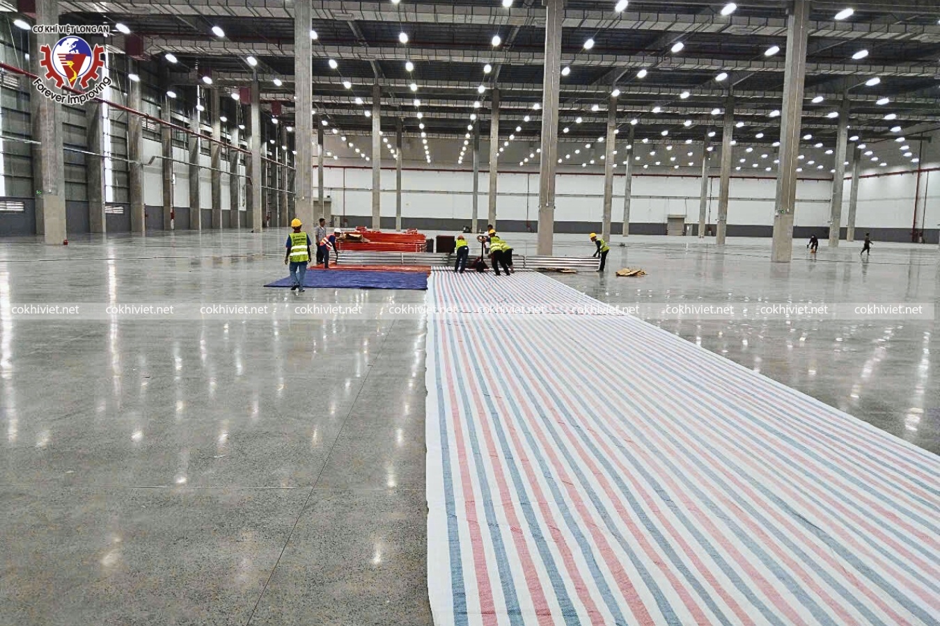 Quá trình lắp đặt kệ selective ngành logistics