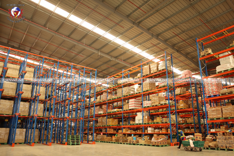 Hệ thống kệ Drive-in công nghiệp tải trọng nặng
