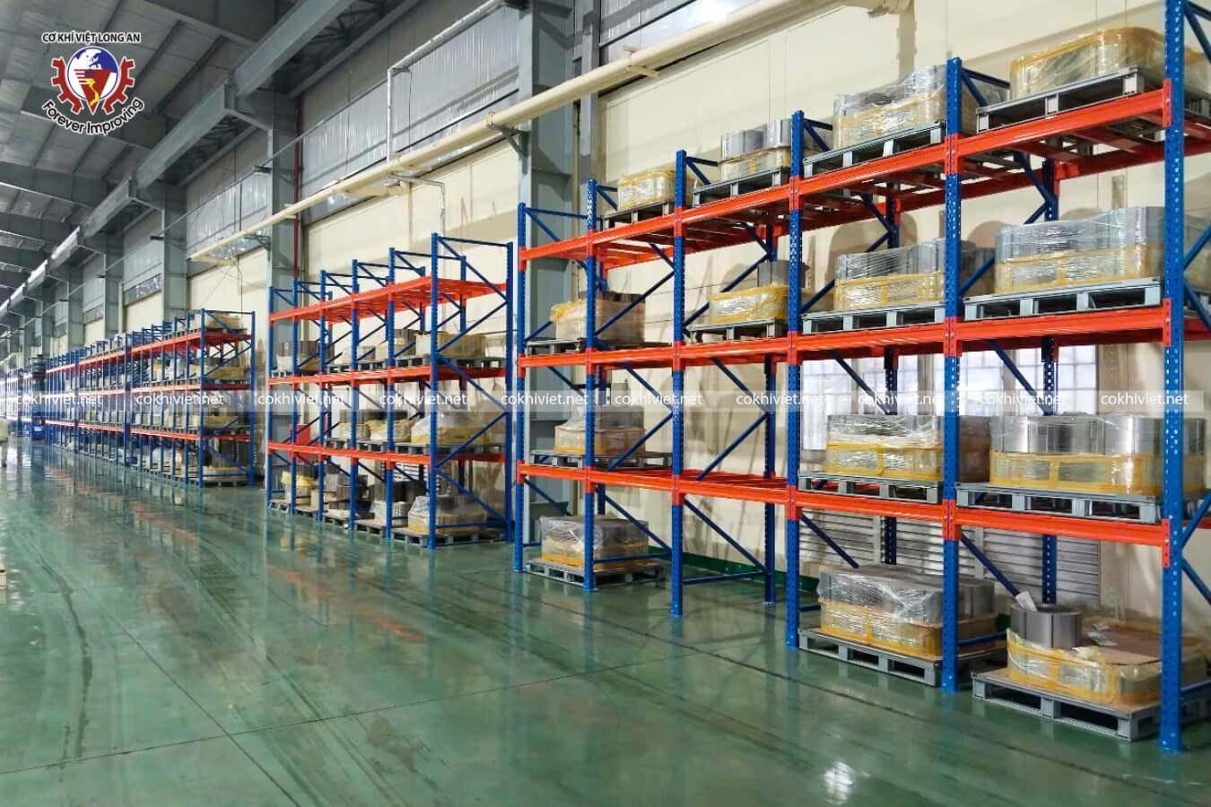 Kệ selective chứa khuôn