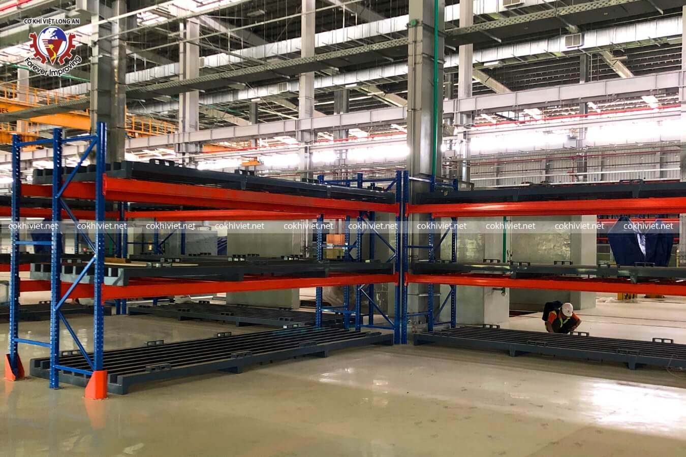 Kệ selective chứa hàng công nghiệp