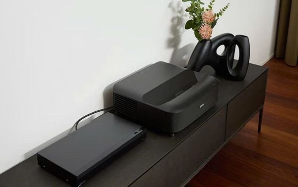 Máy chiếu Epson Lifestudio Grand EH-LS670
