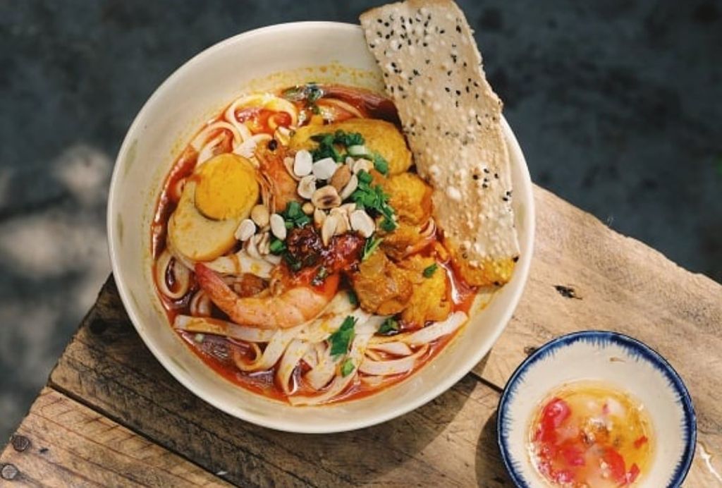 4-an-sang-mi-Quang-cua-nguoi-mien-Trung