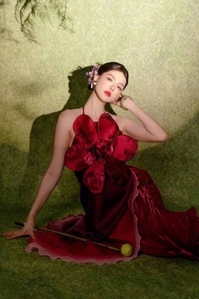 Người mẫu Ngọc Trinh