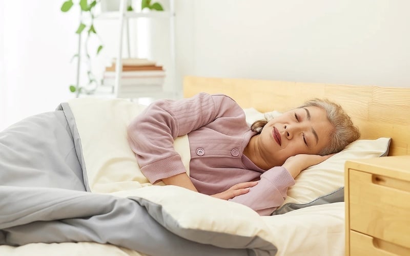 nằm nệm vẫn bị đau lưng, cột sống