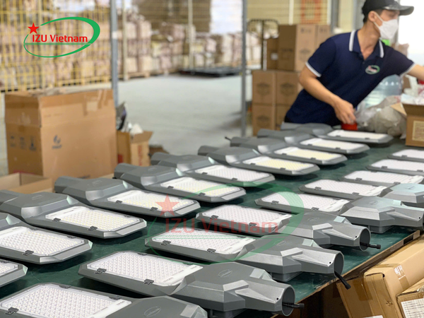 den-nang-luong- mat -troi