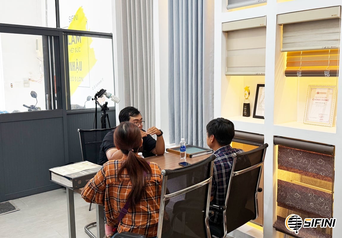 Rèm tổ ong gắn kính