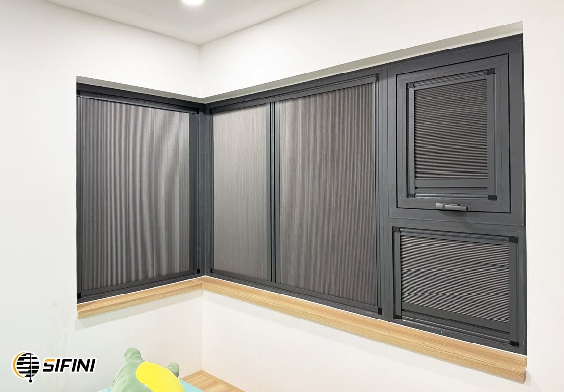 Rèm tổ ong gắn kính