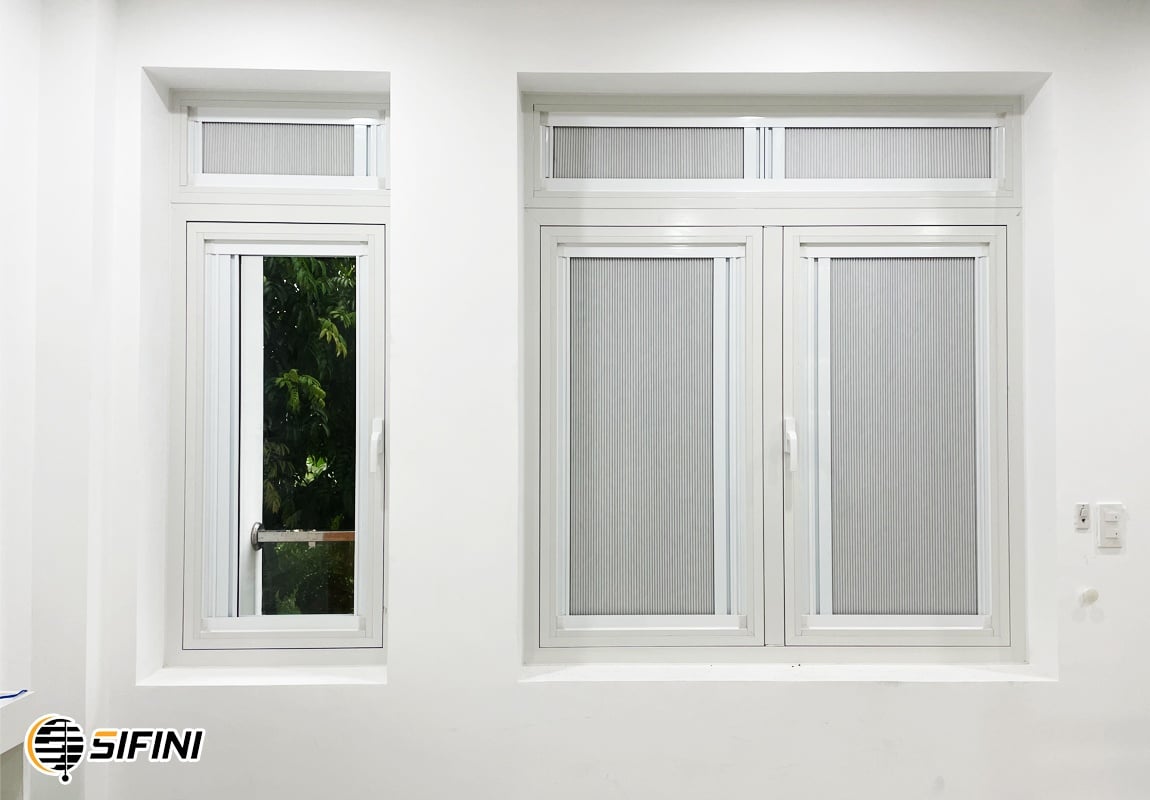 Rèm tổ ong gắn kính