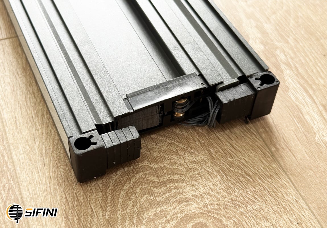 Rèm tổ ong gắn kính