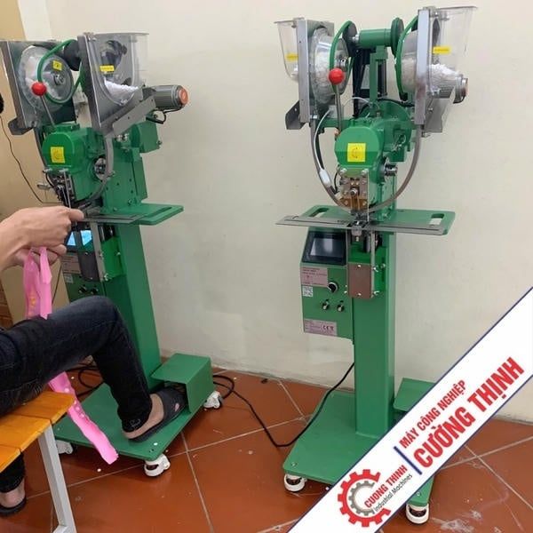 Máy Đóng, Bấm Cúc Áo RM-S2F