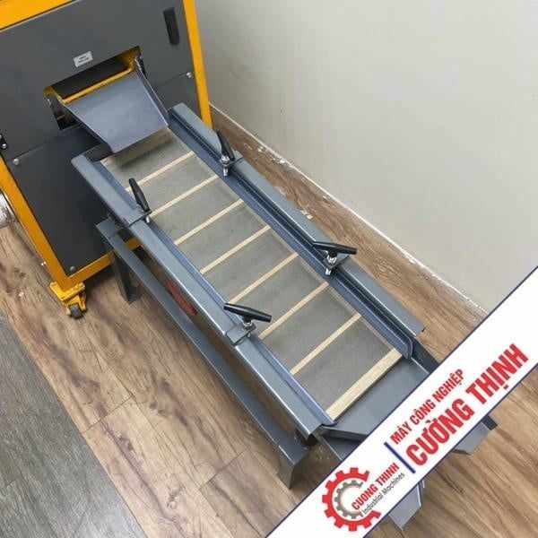 máy bóc tách dây đồng máy xay dây điện máy tách vỏ dây điện phế liệu máy tách lõi dây điện