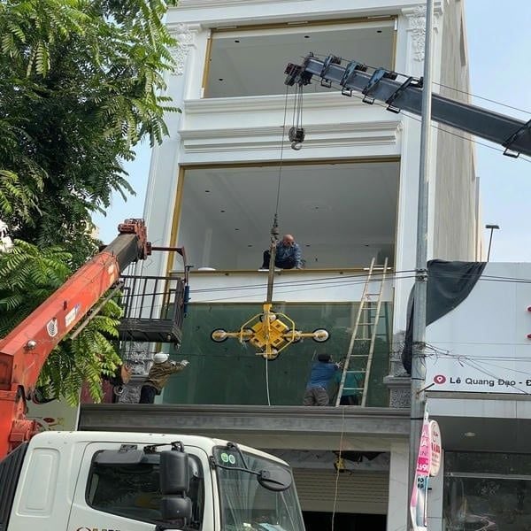 Bán Và Cho Thuê Máy, Thiết Bị Nâng, Hít Kính 600kg Tại TP. Hồ Chí Minh