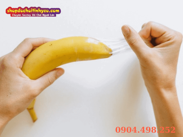Cách dùng bao cao su bảo vệ và vệ sinh cốc thủ dâm