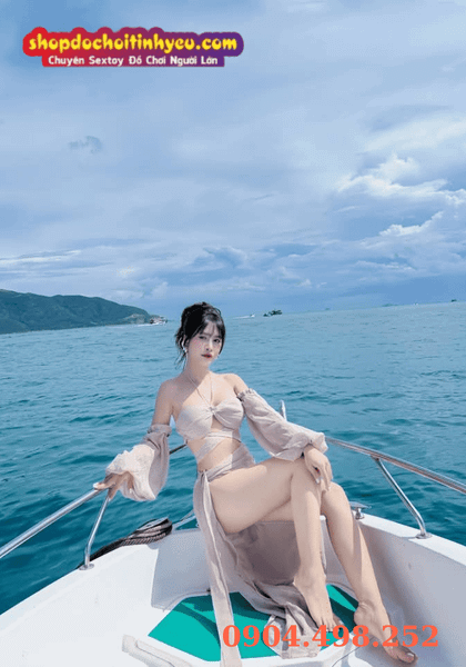 Những cô gái nóng bỏng với bộ bikini