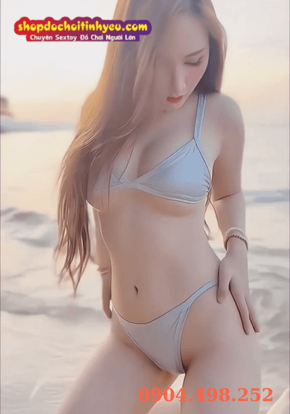 Hot girl dáng xinh mặc bikini