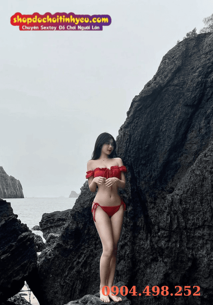 Ảnh gái xinh tắm biển