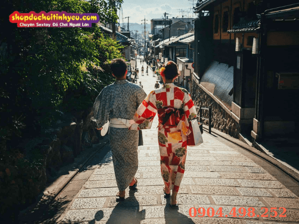 Nghệ thuật hôn kiểu Nhật sự đối lập giữa kín đáo và cuồng nhiệt