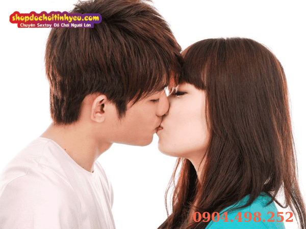 Các kiểu hôn thống trị kiểu Nhật giúp đẩy hưng phấn lên đỉnh điểm