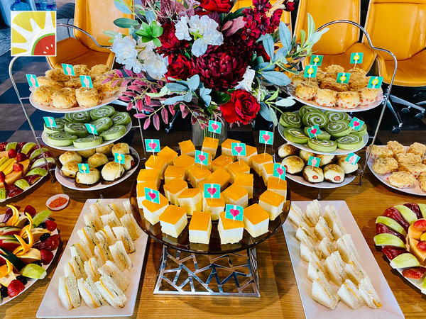 Tổ chức sinh nhật cho nhóm bạn của con