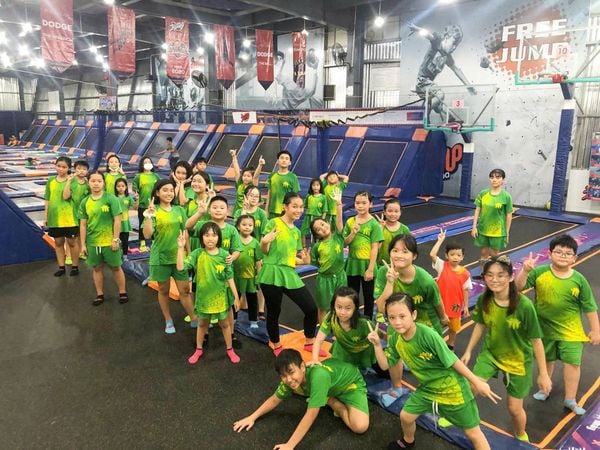 cho bé tham gia Lớp học phát triển chiều cao tại Jump Arena