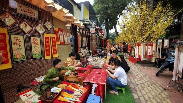 Mùng 1 Tết ở Sài Gòn đi đâu chơi? Top 10 địa điểm vui chơi cực hot