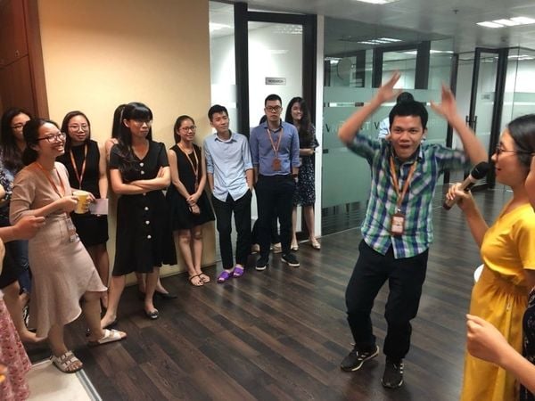 Trò chơi tia chớp phản xạ team building