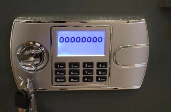 Két sắt báo lỗi 900d