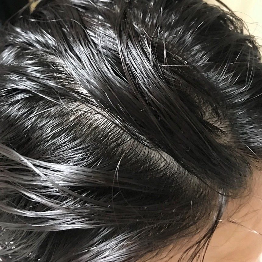 Làm sạch tóc dầu rất quan trọng để giúp tóc con mọc ra tốt hơn