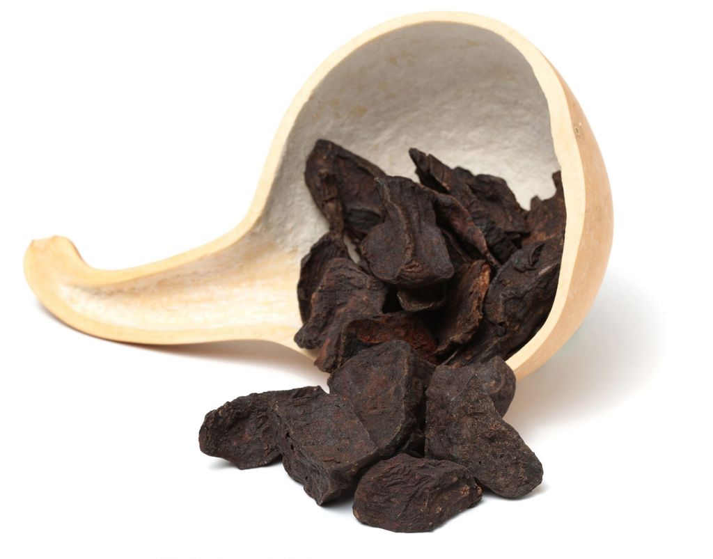 Lá dâu và hà thủ ô giúp làm đen tóc