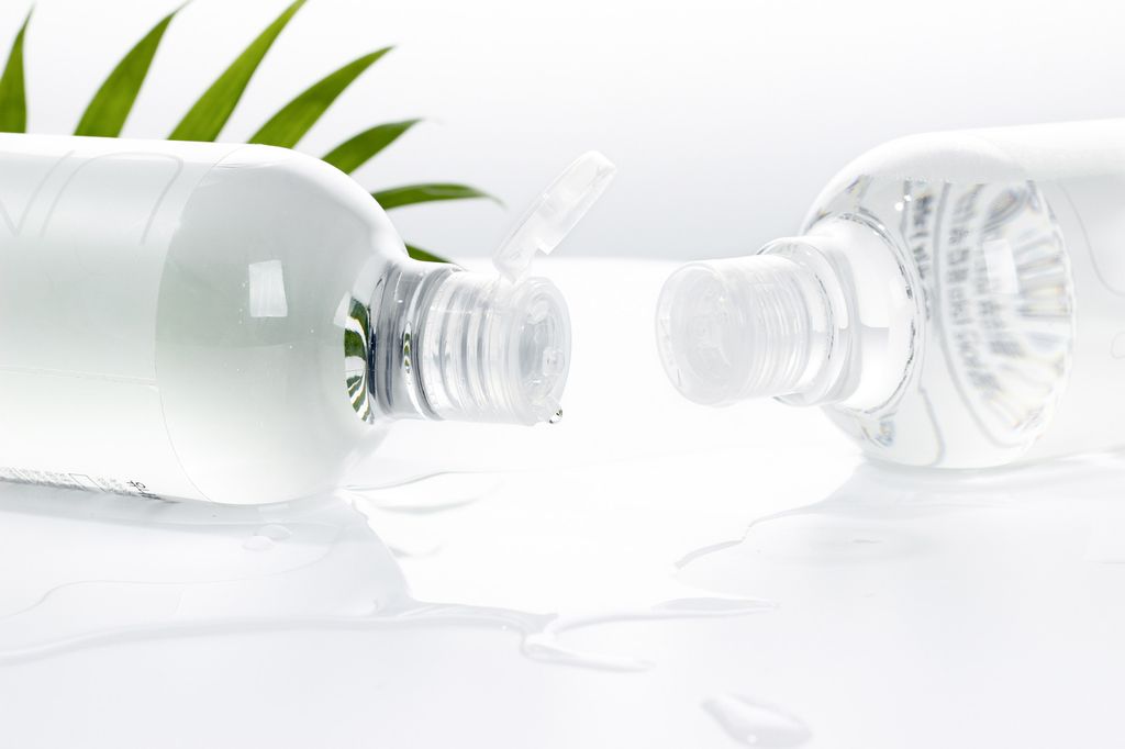 Dùng nước tẩy trang có tác dụng gì?