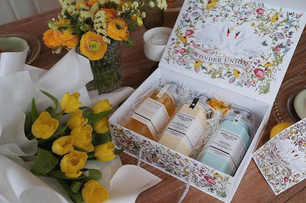 Hộp quà cao cấp Weilaiya được ưa chuộng cho dịp 20/10