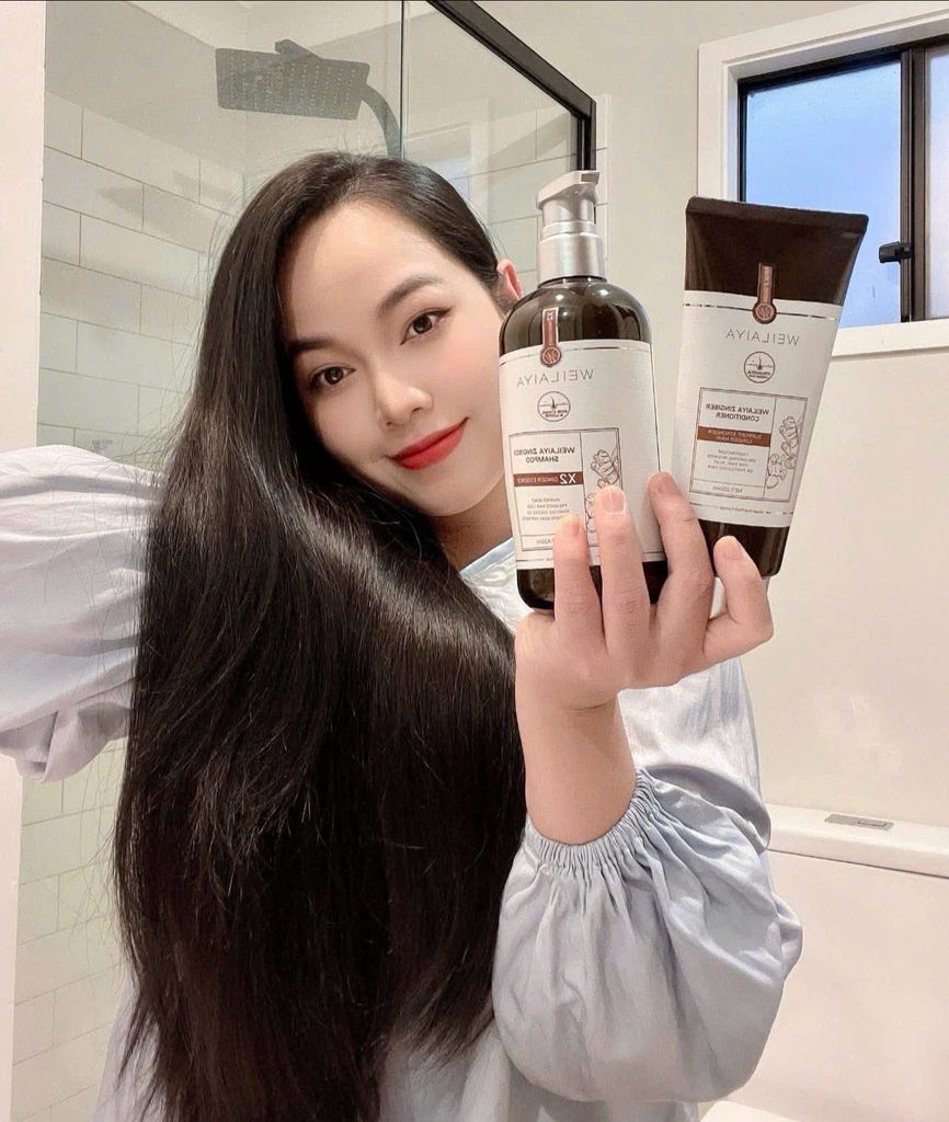 Chọn dầu gội phù hợp và gội đầu đúng cách giúp tóc chắc khỏe bóng mượt