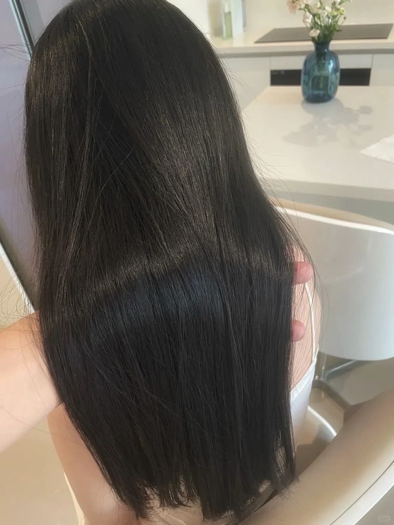 Gội đầu bằng dầu gội phủ bạc cần lưu ý những gì?