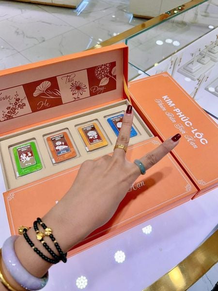 TUYỆT TÁC BỐN MÙA: KHI BẠC TINH KHÔI NỞ HOA TRÊN TAY BẠN