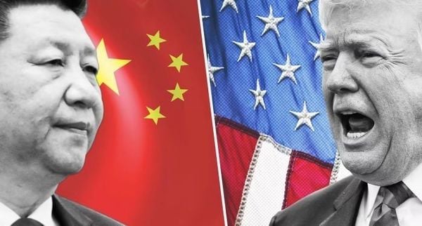 CÓ NÊN ĐẦU TƯ BẠC LÚC NÀY? CƠ HỘI VÀ RỦI RO NHÀ ĐẦU TƯ CẦN BIẾT