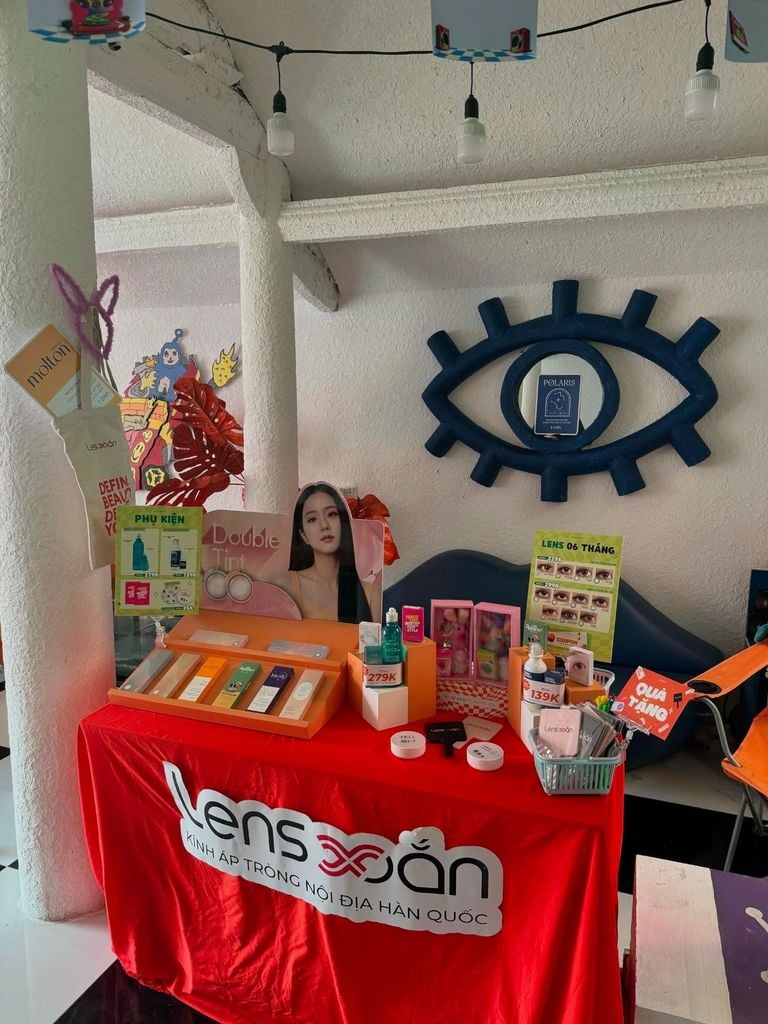 Lens Xoắn tại các hội chợ pop-up