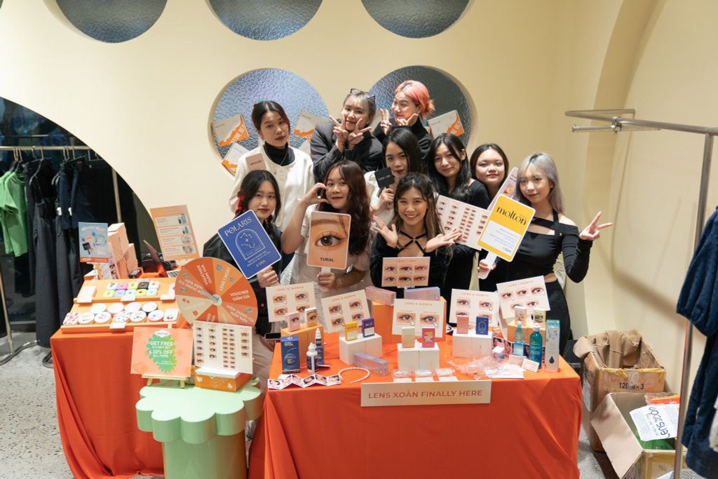 Lens Xoắn tại các hội chợ pop-up