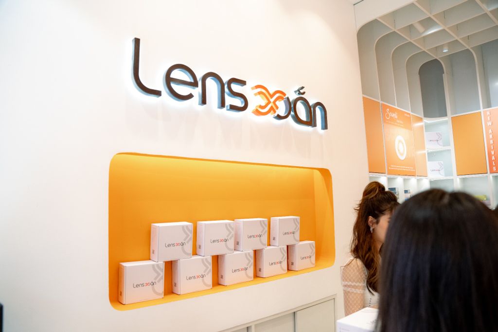 Lens Xoắn – Thiên đường lens Hàn Quốc tại Đặng Văn Ngữ