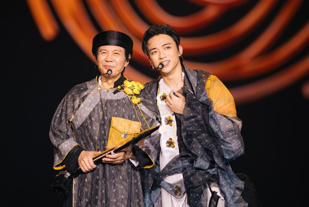 SOOBIN và NSND Huỳnh Tú tại concert All-Rounder