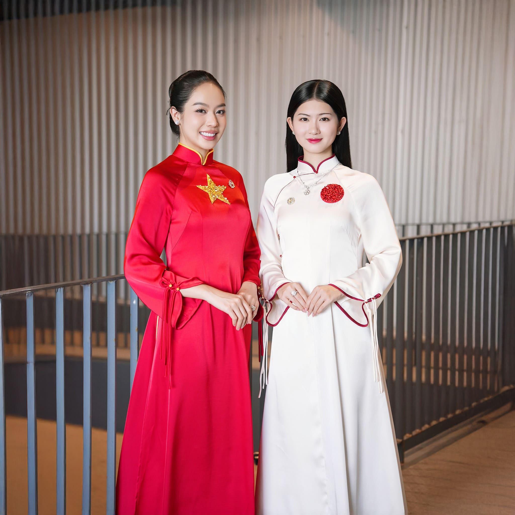 ứng dung trong trang sức