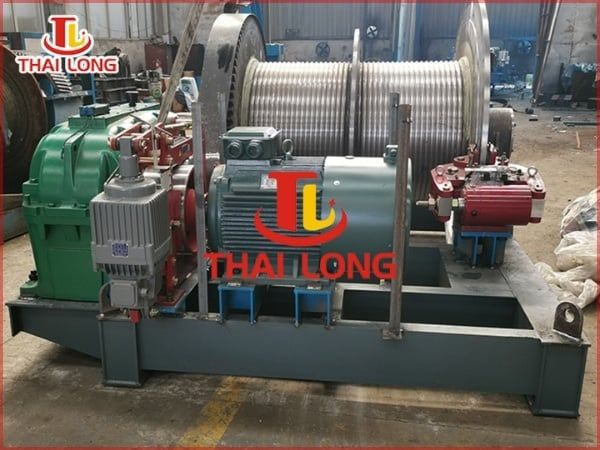 Ứng dụng của tời nâng trong các công trình xây dựng