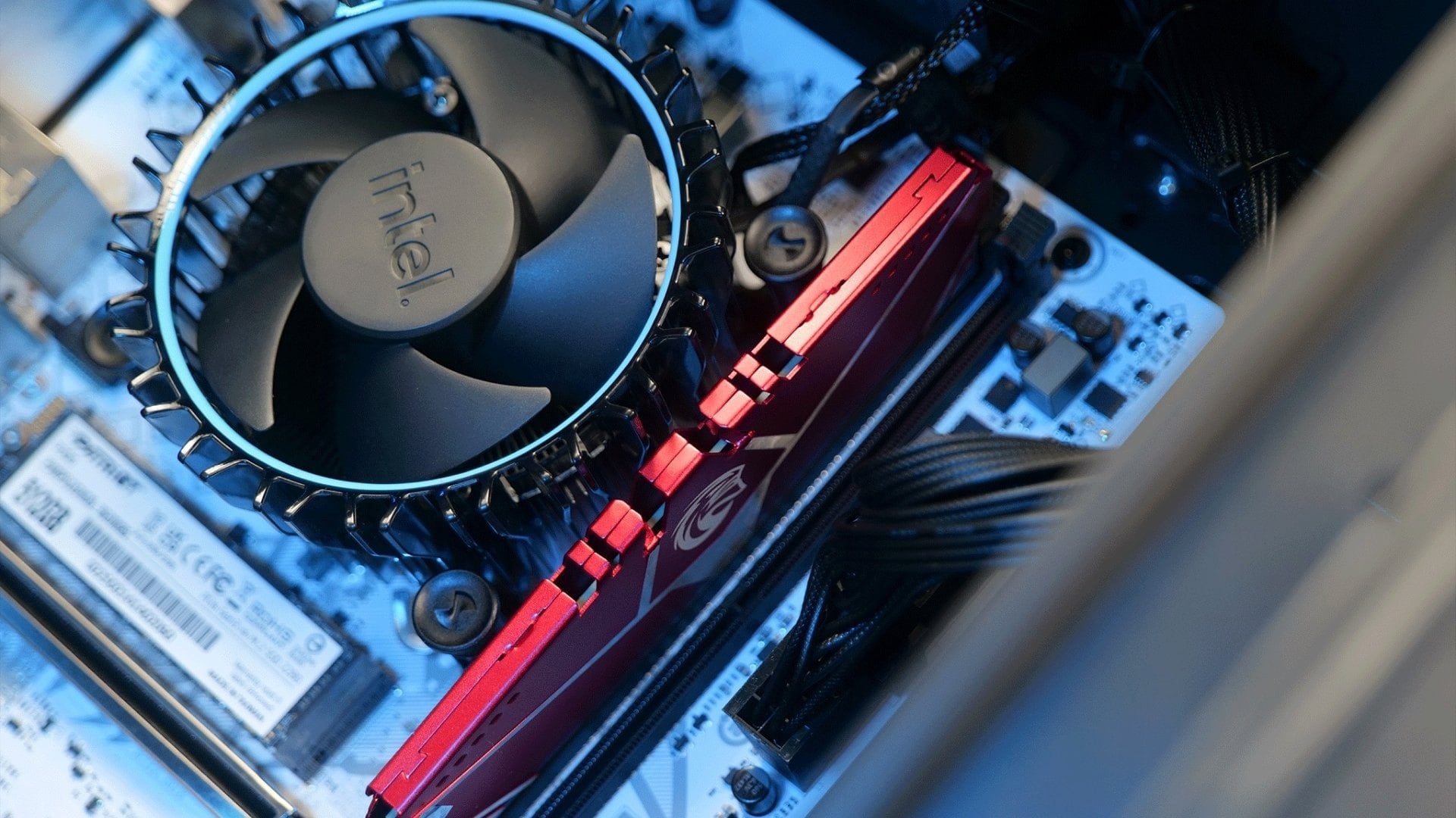 CPU (Intel i3/i5, Ryzen 3/5 APU) — tiết kiệm điện, đủ đồ họa tích hợp cho build PC văn phòng dưới 10 triệu