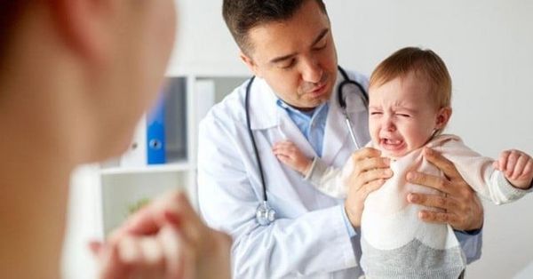 khi nào nên cho trẻ 8 tháng tuổi đi khám