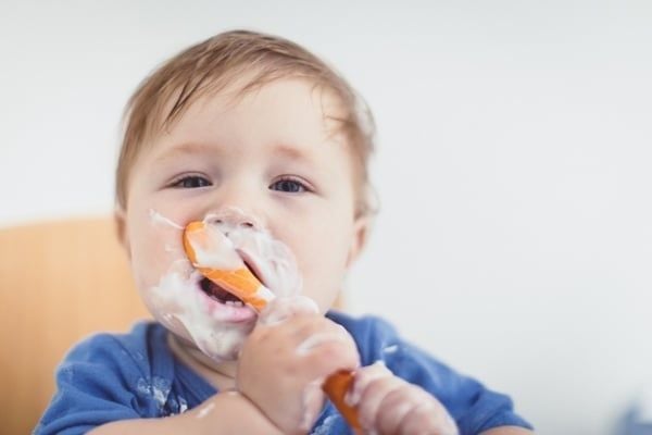 lưu ý khi xây dựng lịch ăn dặm cho bé 5-6 tháng tuổi