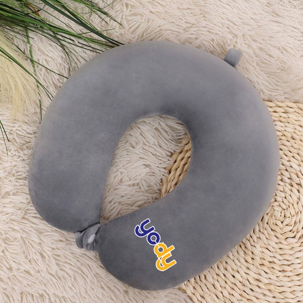 Gối chữ U in logo là một gợi ý quà tặng doanh nghiệp cho bạn