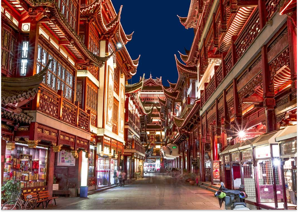Chợ Thành Hoàng Thượng Hải nhộn nhịp với kiến trúc truyền thống